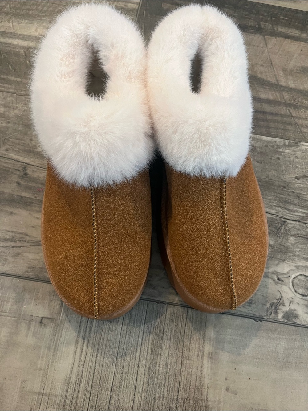 SHEIN faux fur platform Slippers. Womens size 42 (10-10.5) brown cozy house shoe